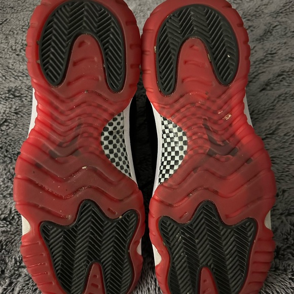 Jordan 11’s - Picture 3 of 4